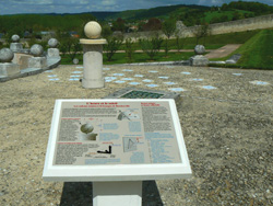 Plaque de lave &eacute;maill&eacute;e